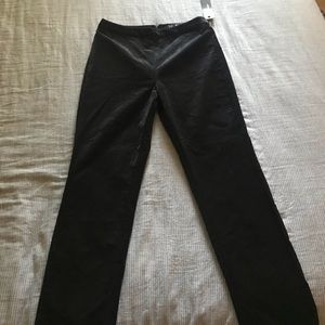 Cropped Straight leg Velvet like Pants
